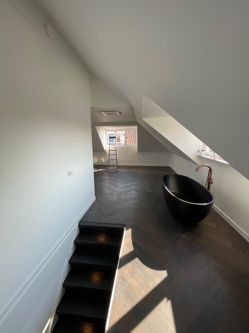 Overloop met LED-trapverlichting